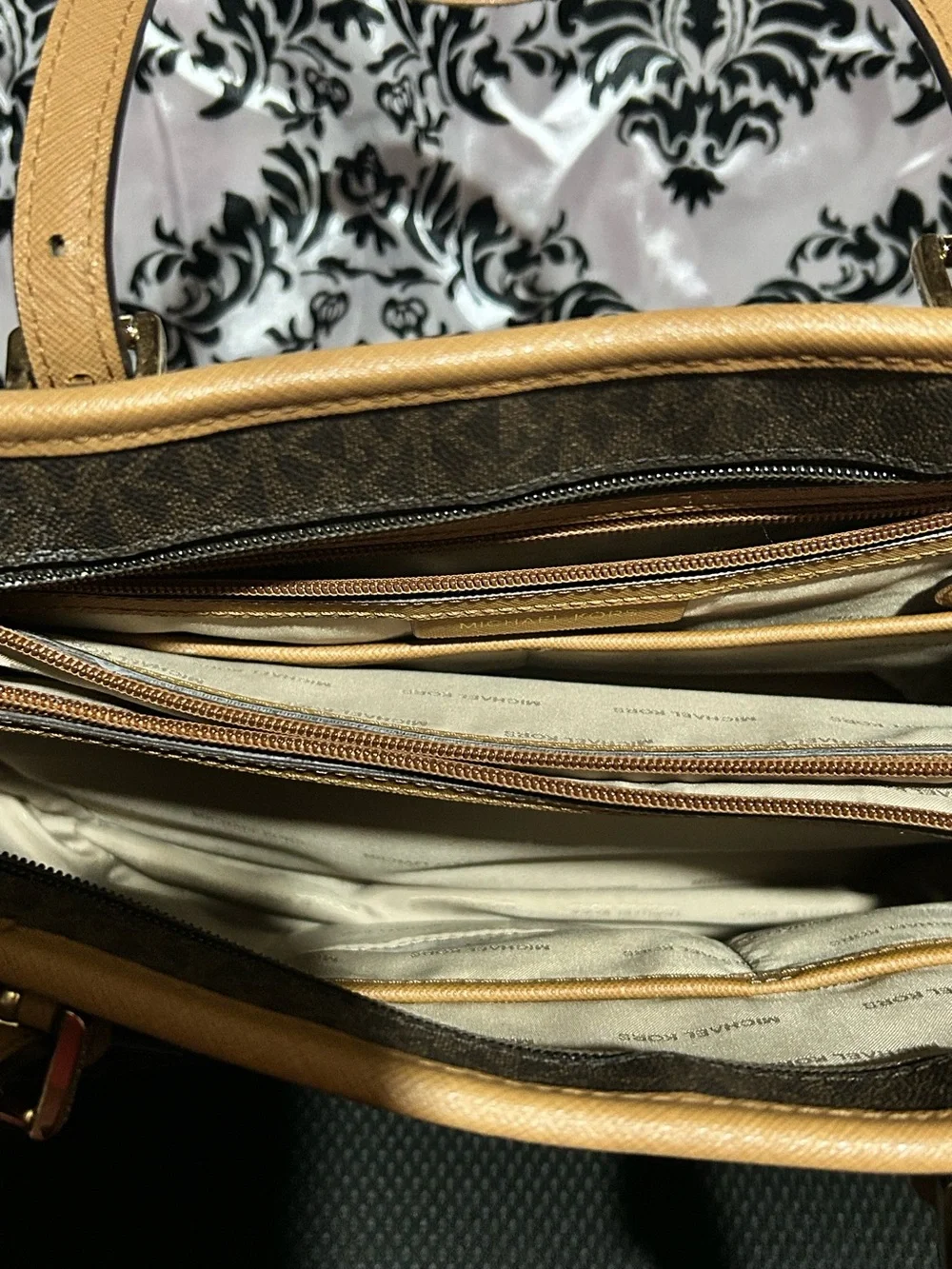 Authentic Michael Kors Retail Jet Set Large Snap Pocket Tote - Brown Monogram